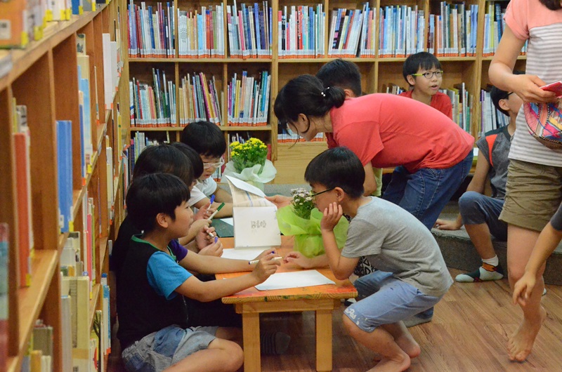 사진집 출판 기념회_201607 (2).jpg